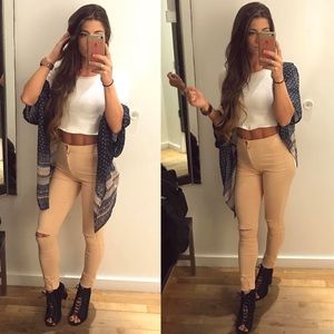 NWOT Forever 21 Knee Slit Jeans
